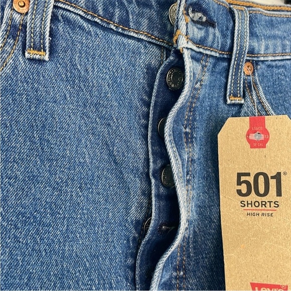 Levi's Women's 501 High Rise Buttonfly Cut Off Jean Shorts. Size 31. NWT - Picture 8 of 14